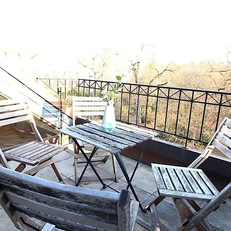 Idyllic Setting In Center - Bright & Modern Διαμέρισμα