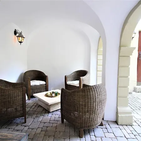 Idyllic Setting In Center - Bright & Modern Würzburg