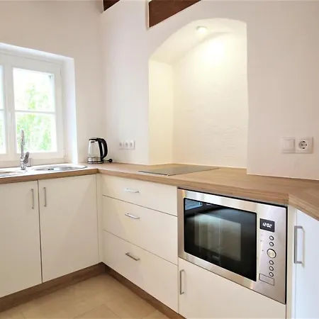 شقة Idyllic Setting In Center - Bright & Modern *