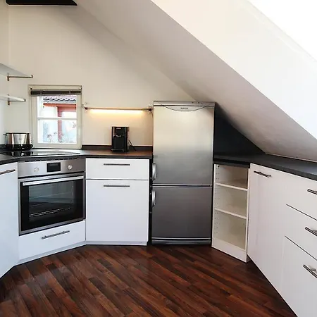 Apartment Idyllic Setting In Center - Bright & Modern