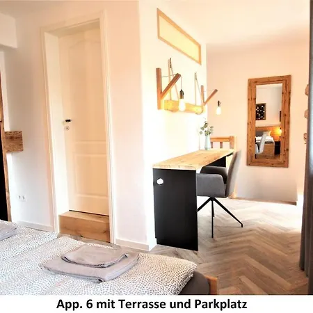 Idyllic Setting In Center - Bright & Modern