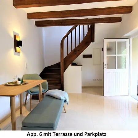 Apartment Idyllic Setting In Center - Bright & Modern *