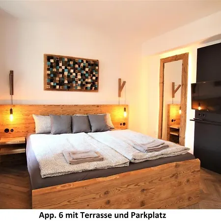 Idyllic Setting In Center - Bright & Modern *