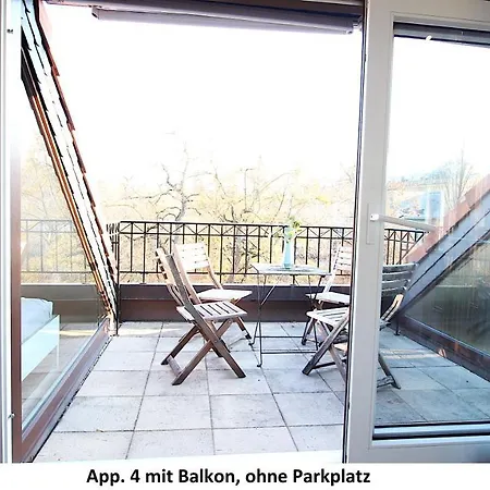 Idyllic Setting In Center - Bright & Modern