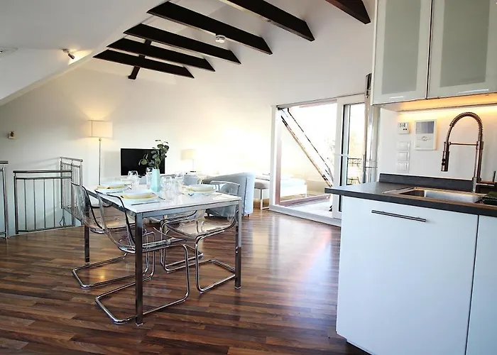 Idyllic Setting In Center - Bright & Modern * וירצבורג
