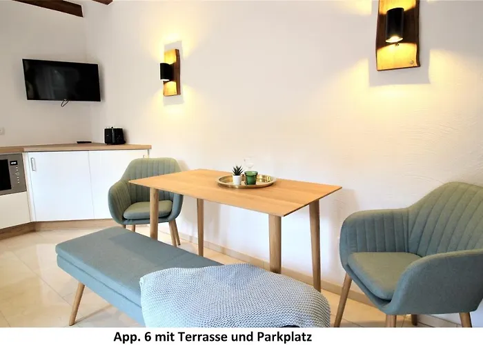 Idyllic Setting In Center - Bright & Modern דירה