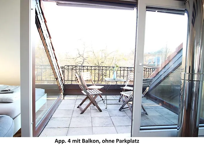 Idyllic Setting In Center - Bright & Modern