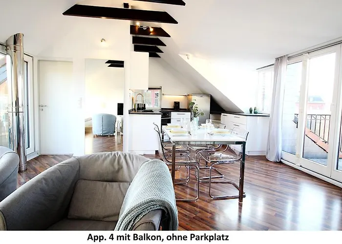 Idyllic Setting In Center - Bright & Modern *